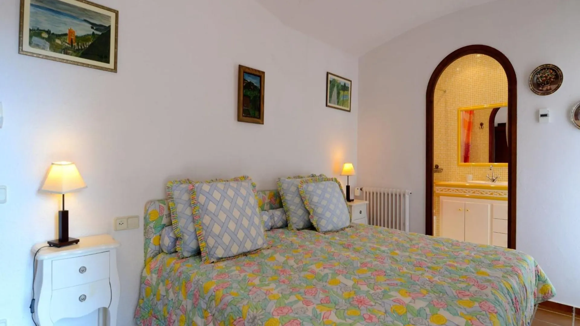 The Villa In Begur Has 5 Bedrooms 0*,