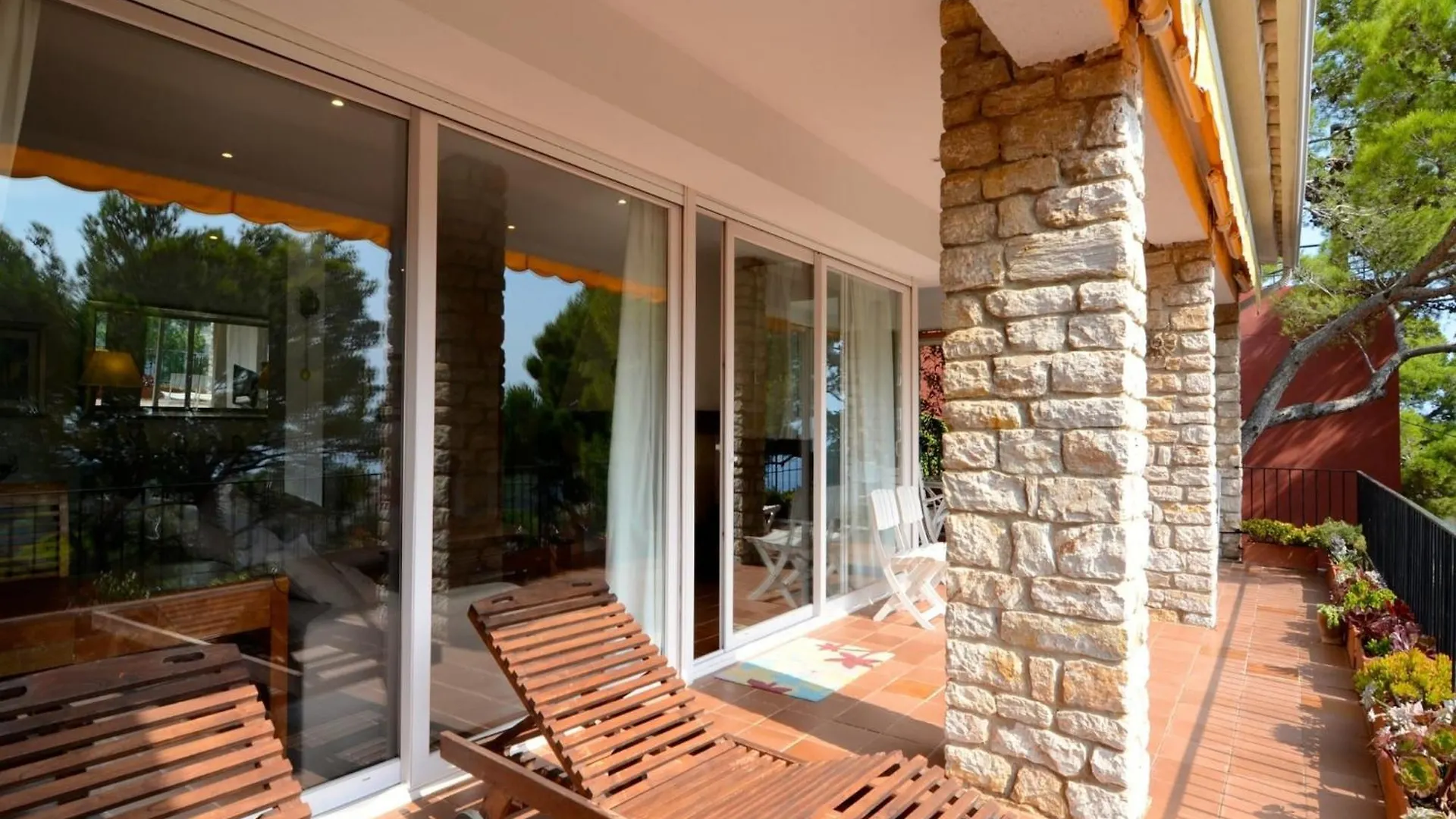 The Villa In Begur Has 5 Bedrooms