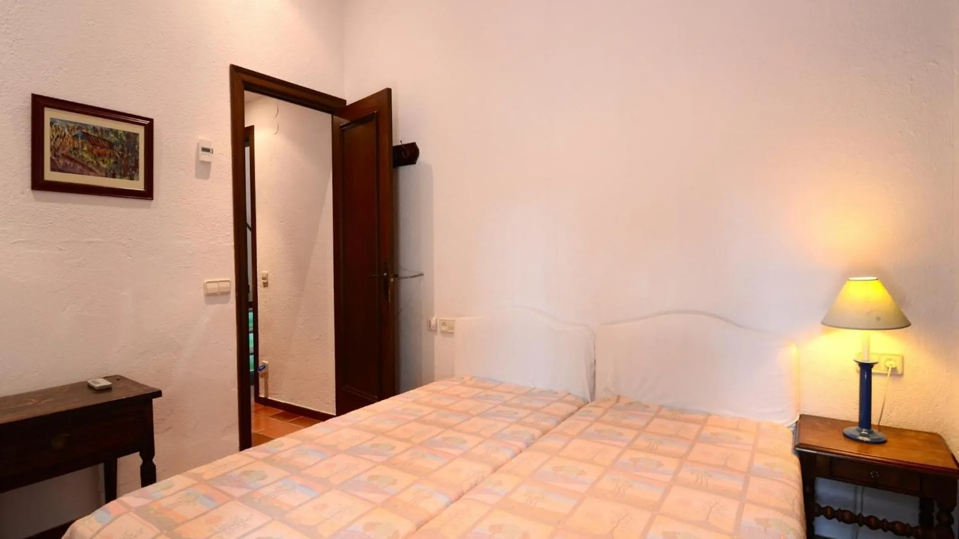 The Villa In Begur Has 5 Bedrooms 0*,